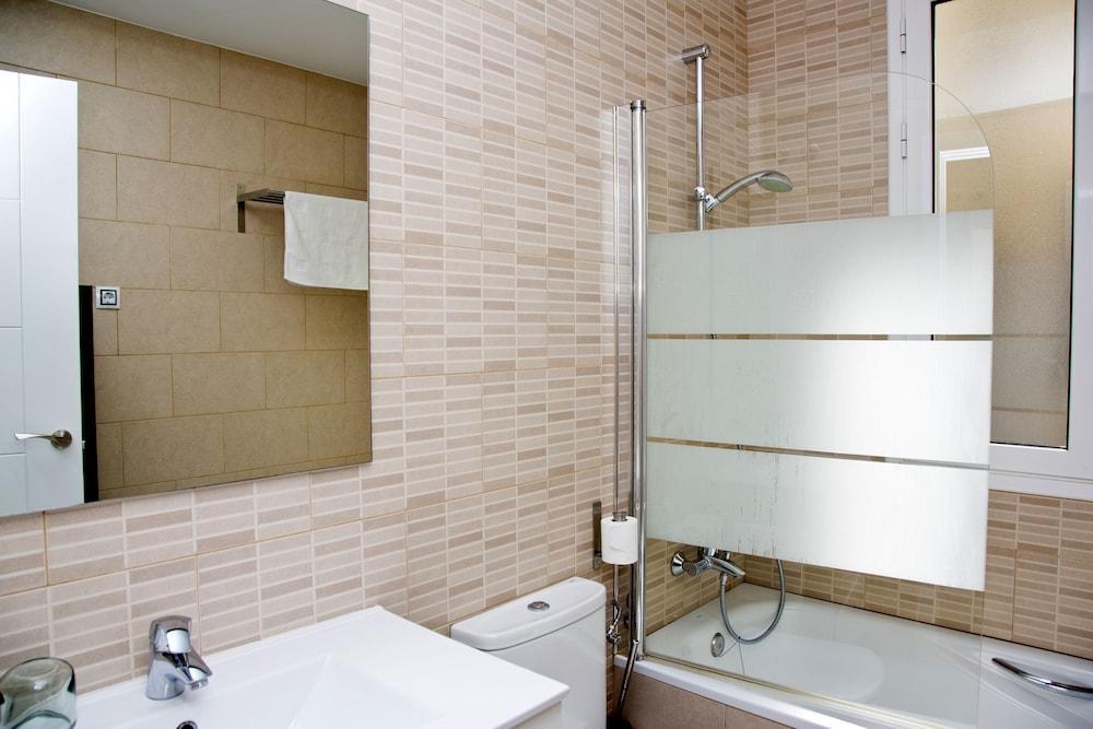 Claris Apartments Barcelona Exterior photo